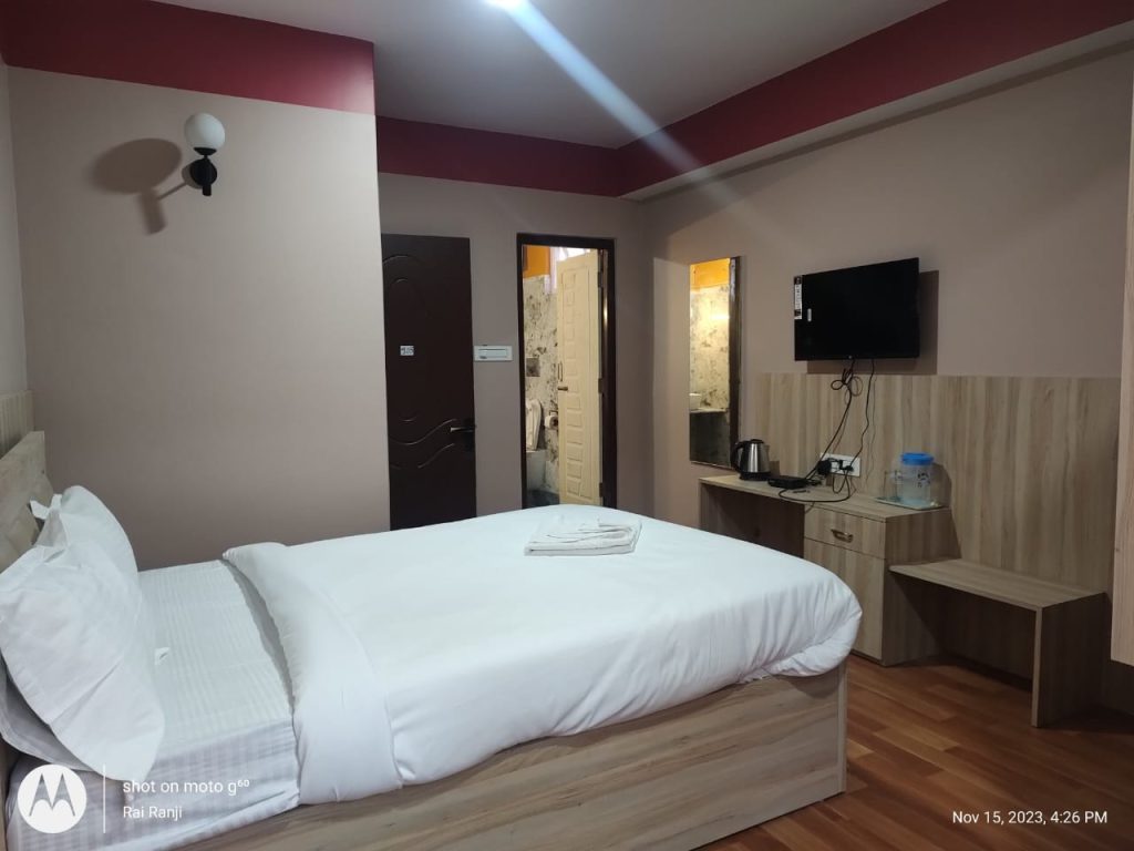 WhatsApp Image 2025-08-27 at 5.21.03 PM (1)