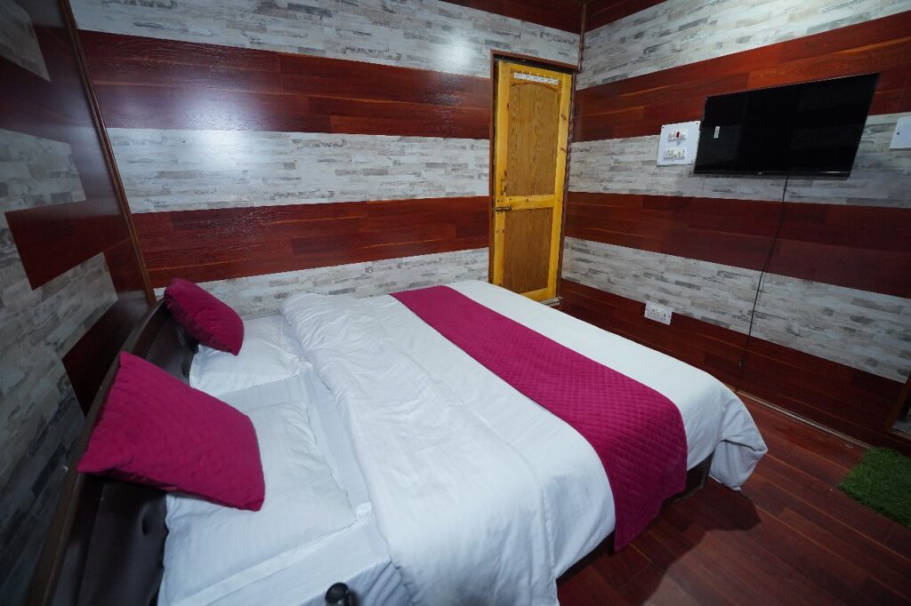 WhatsApp Image 2025-09-11 at 9.16.31 PM