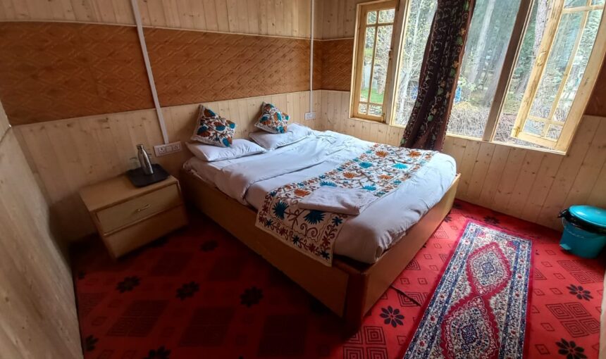 Blue Pine Hotel – Pahalgam