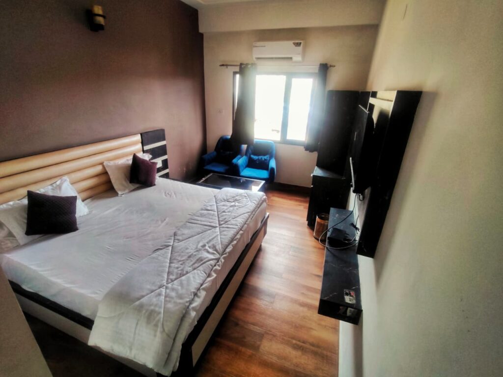 WhatsApp Image 2025-09-18 at 12.18.33 PM (1)