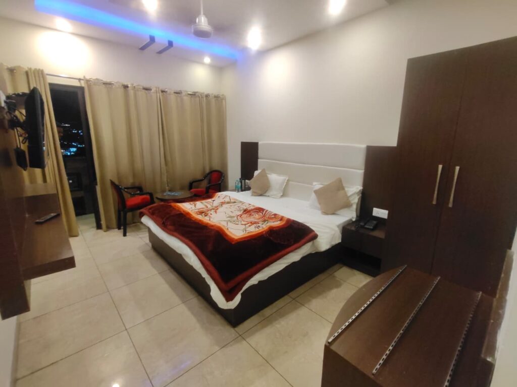 WhatsApp Image 2025-09-18 at 12.22.24 PM (1)