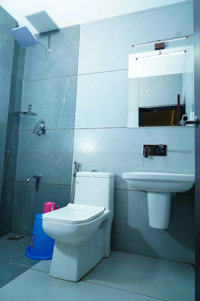 WhatsApp Image 2025-10-08 at 10.40.50 AM (1)