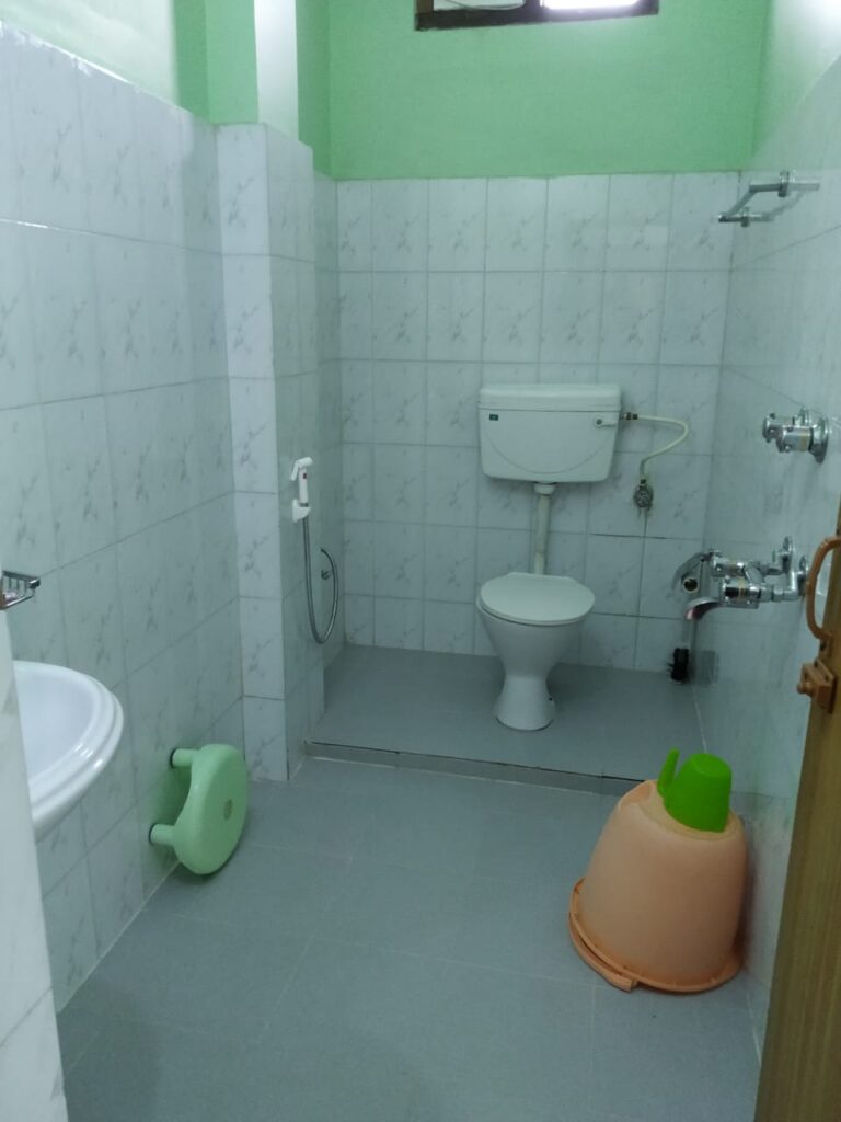 WhatsApp Image 2025-10-15 at 6.48.24 PM (2)