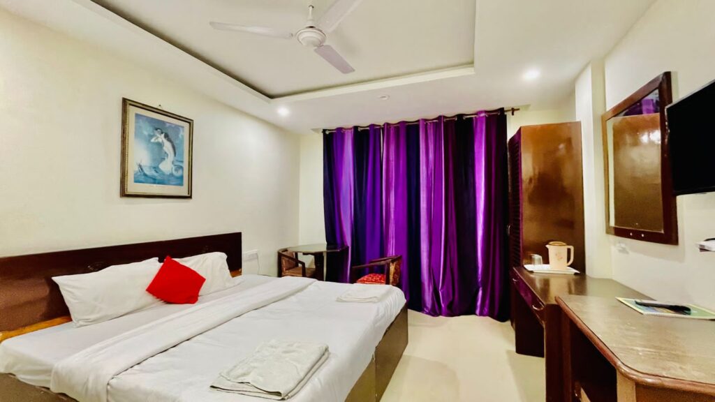 WhatsApp Image 2025-11-10 at 1.04.51 PM