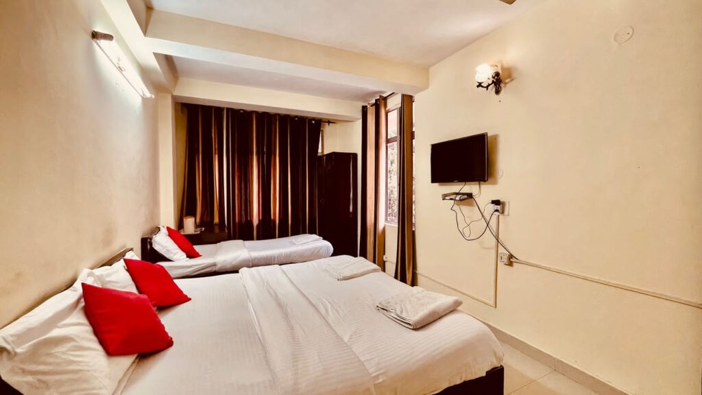 WhatsApp Image 2025-11-10 at 1.04.52 PM (2)